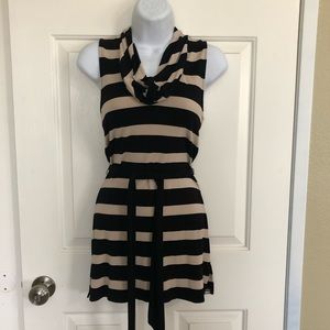 Womens sleeveless top